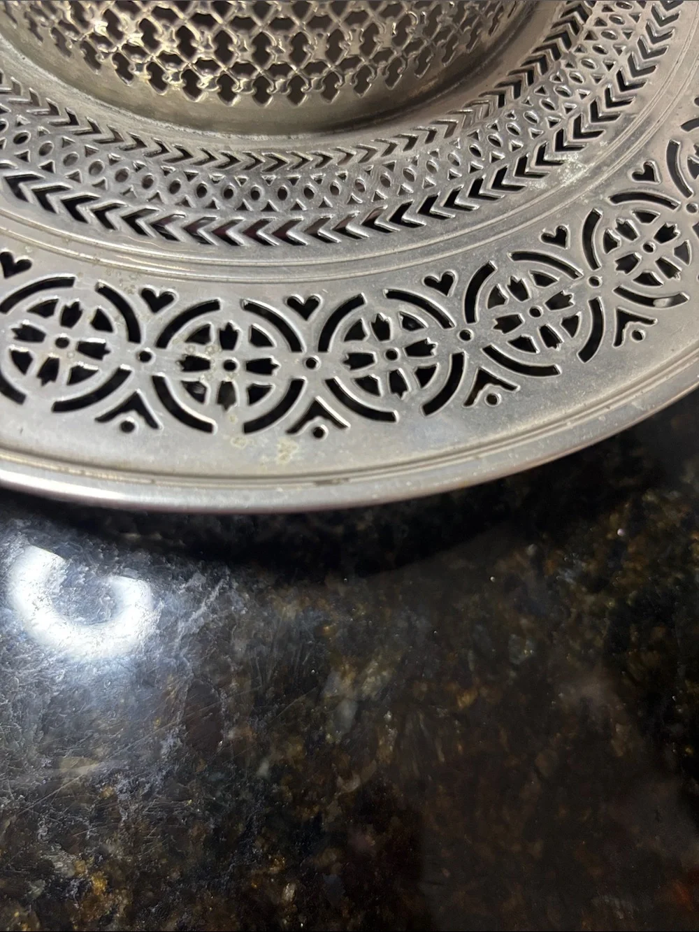 MANNING BOWMAN & CO Intricate Filigree Silvertone Covered Server w/Built-in Bowl